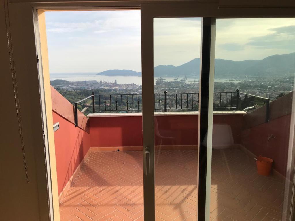 韦扎诺利古勒La Casa Con Vista Di Emma公寓 外观 照片
