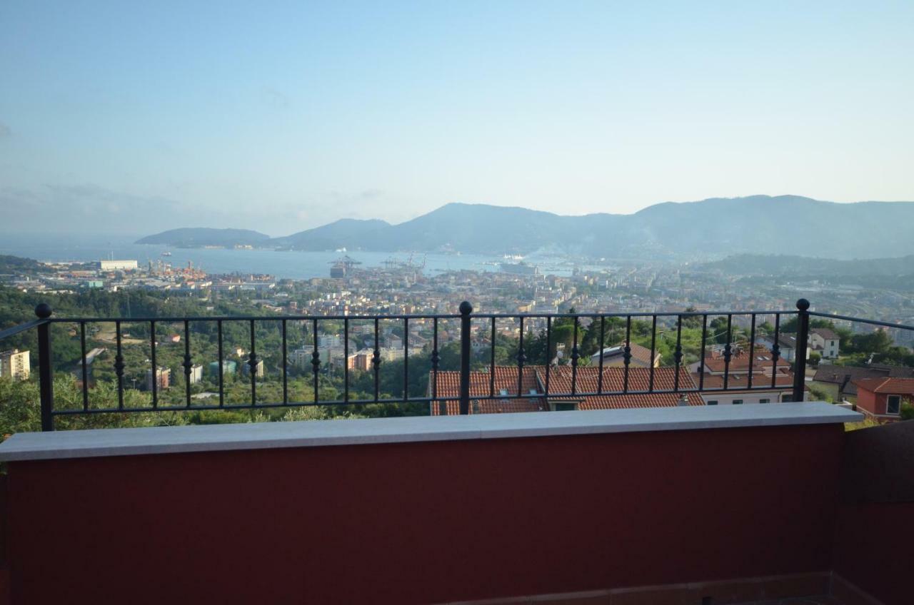 韦扎诺利古勒La Casa Con Vista Di Emma公寓 外观 照片
